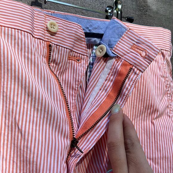 Polo Golf Ralph Lauren Men's Red and White Striped Seersucker Chino Shorts Size - Picture 3 of 7